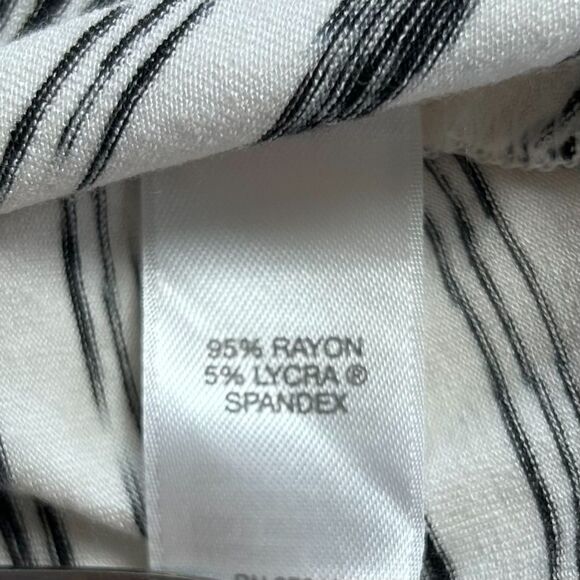 J. Jill Wearever Collection Black White Chevron Midi Dress Size M Rayon Stretch - Picture 4 of 4